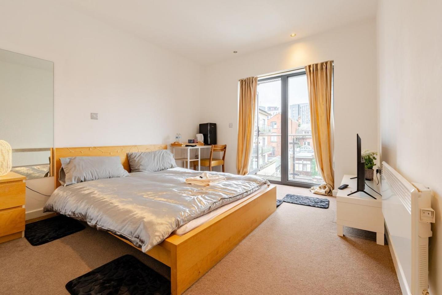 Private Room In Cardiff City Center Екстер'єр фото